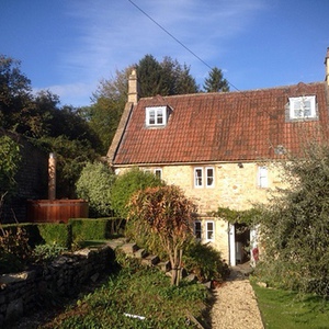 Pre-loved hot tub near Bath, October 2014